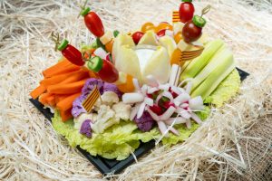 1 PLATEAU LEGUMES COUPES 4-5 PERS